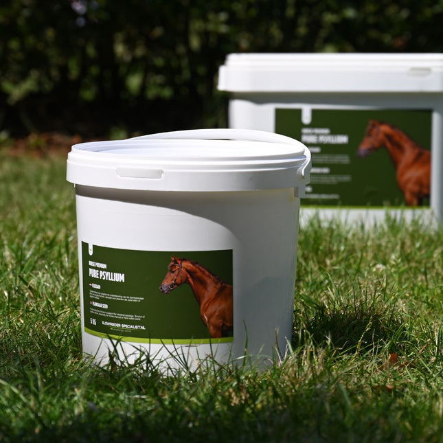 Bak met 5kg vlozaad voor paarden die darmproblemen hebben
