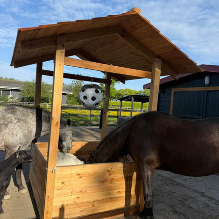Slowfeeder hooihuisje voor paarden. Compleet geleverd